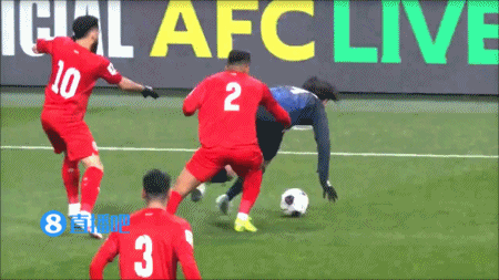 半场-远藤航进球被吹日本半场仅6射门+0射正 日本暂0-0巴林